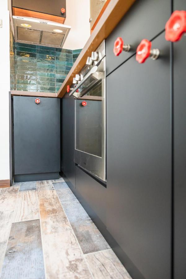 Ferienwohnung Urban Style In The Centre Warna Exterior foto
